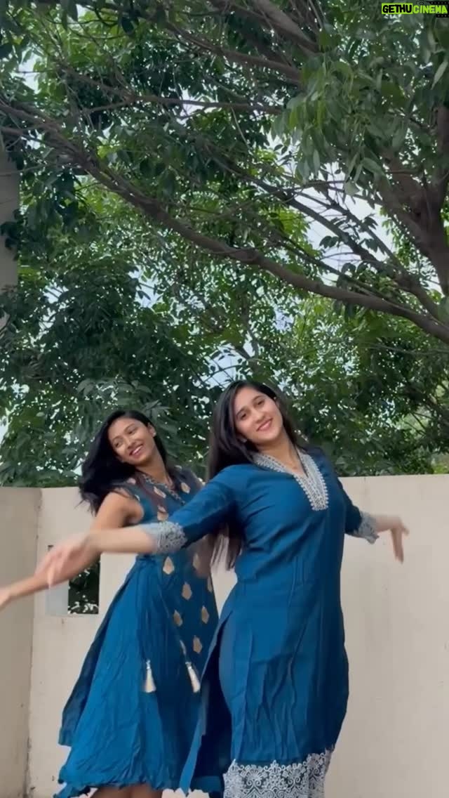 saakshi sb - 11K Likes - ನನ್ನ ಹಾಡಿನ ಶ್ರುತಿ ನೀನೇ ಅಲ್ಲವೇ🧚🏻♂️👭
{dance reels, trending, saakshi sb, Dhakshitha, olave olave, dancing, love}
#olaveolave #fav #danceislife #dancer #trending #dancing #saakshisb #fyp #explore #dancingduo #bestfriends #gelathi #lyrical