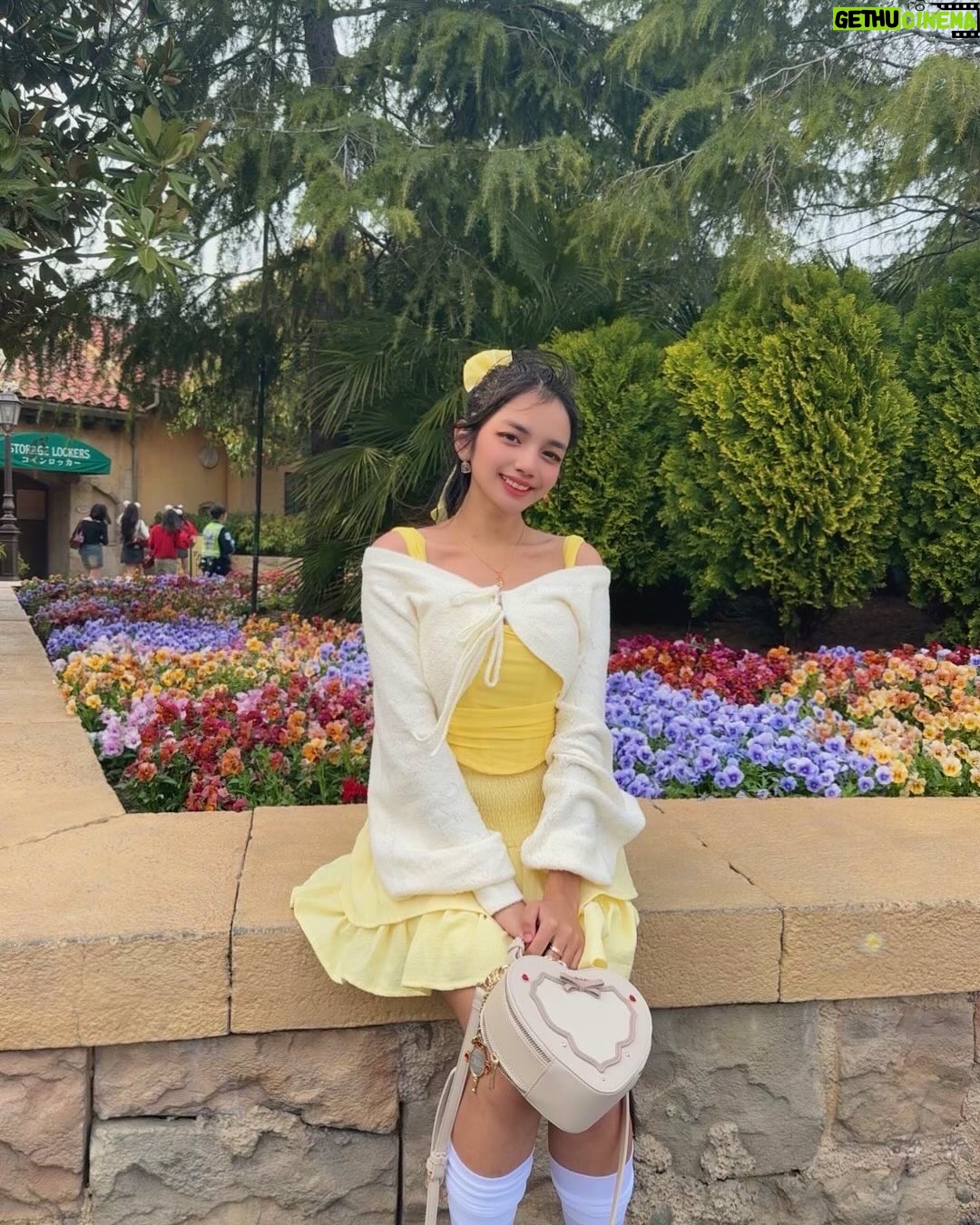 uwudracu - 5.1K Likes - The disneyland drip was 👌🏼👌🏼