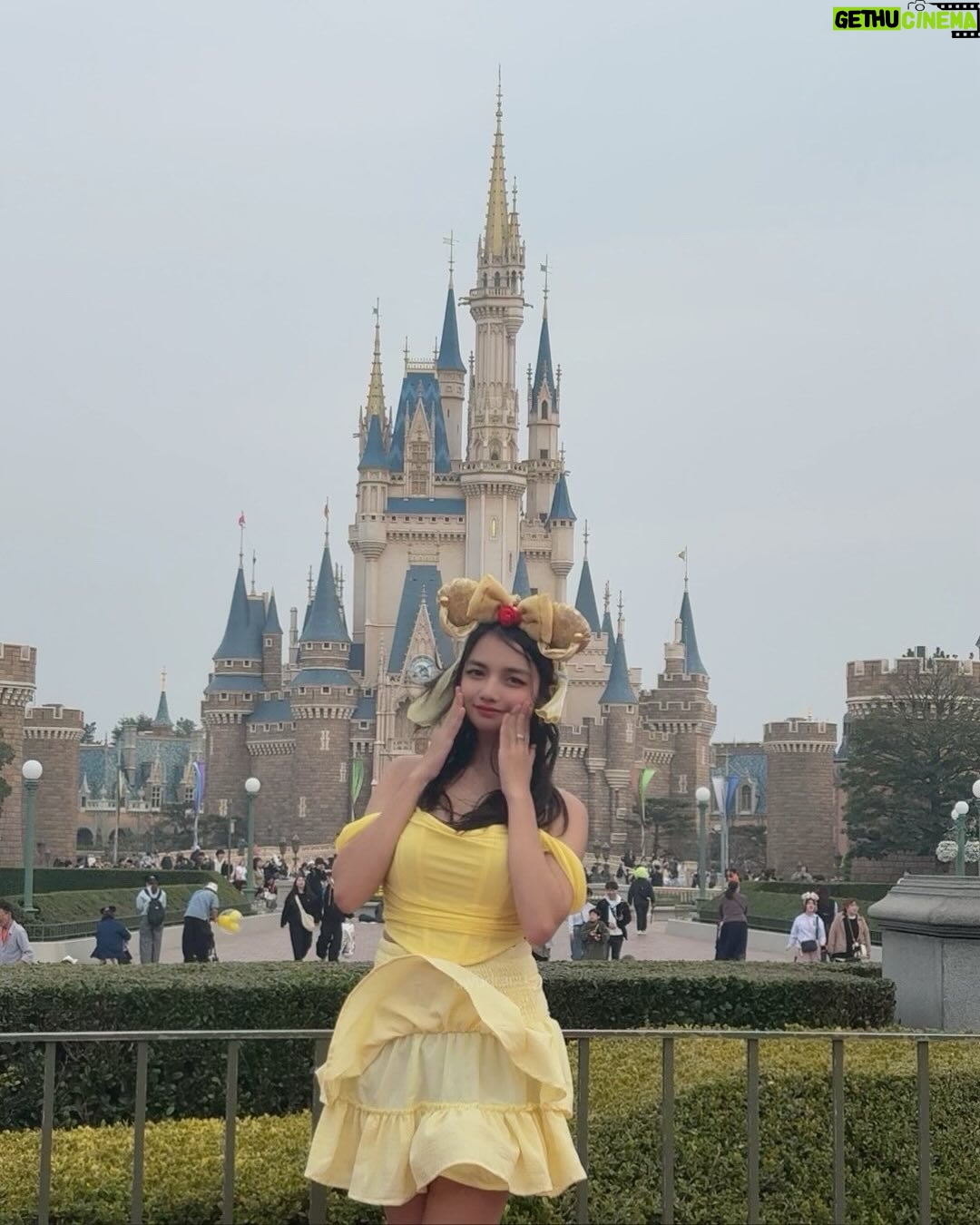 uwudracu - 5.1K Likes - The disneyland drip was 👌🏼👌🏼