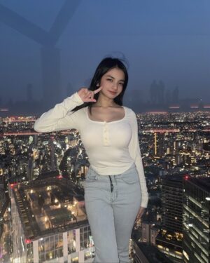 uwudracu Instagram - Shibuya sky was cute, until i showed up