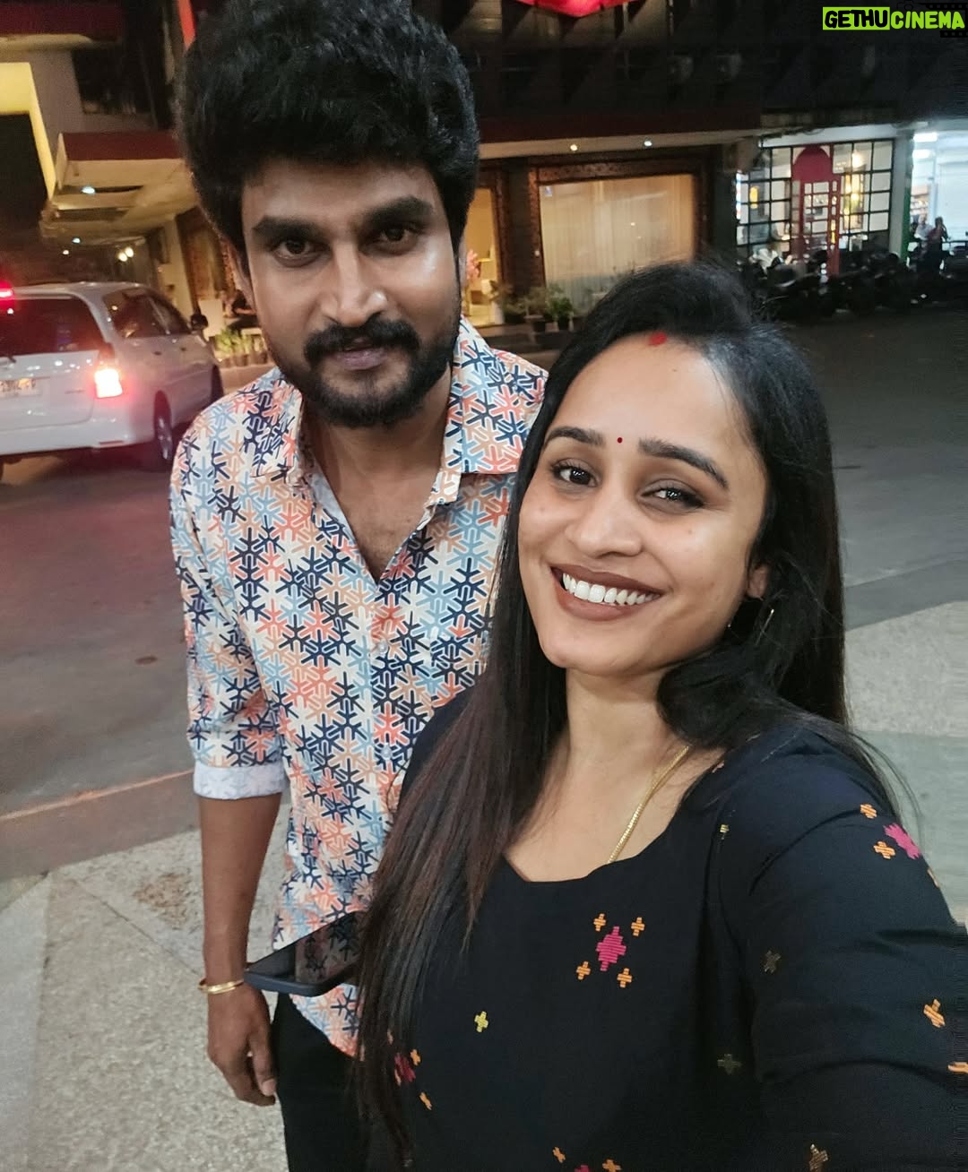 vj Santhiya - 2.6K Likes - ❤️ Ennaval ❤️
#lovetogether #mywife #mylife #enjoy #happiness #lovely #kiss #nature #spark #heart #touch #lifestyle #feel #enjoytogether❤️