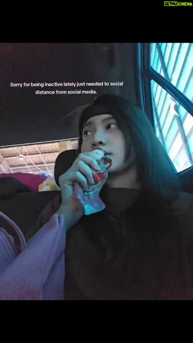 wynder waffe - 1.5K Likes - BRB, recharging
