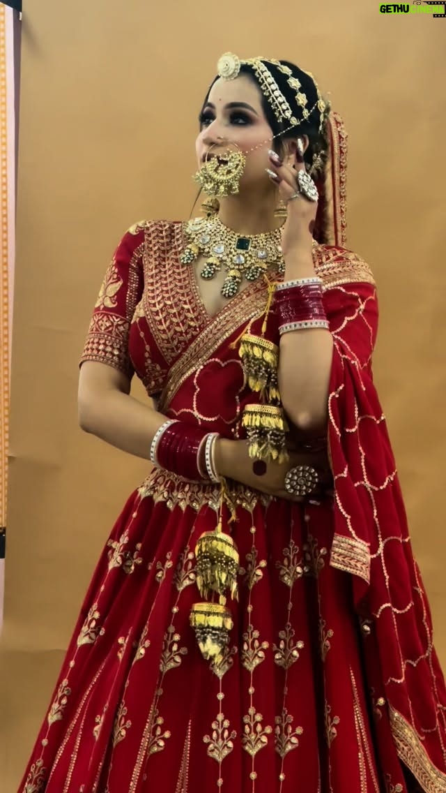 Aanchal Dhiman - 3 Likes - 🧿 

#foryou #foryoupage #makeup #makeuptutorial #look #makeupideas #model #models #nazar #insta #instamood #instagood #viral #viralreels #reel #support