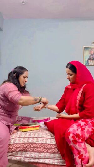 Aanchal Dhiman Instagram - Di 🧿❤️

#foryou #rakhi #rakhigiftideas #like #like4like #support #supportlocal #viral #viralvideo #videogames #vídeo #sister #sisters #followforfollow #followforfollowback