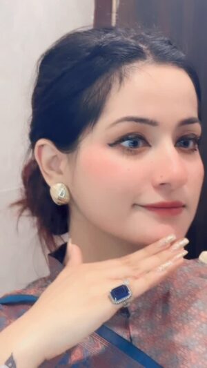 Aanchal Dhiman Instagram - Putt😘

#foryou #foryoupage #like #like4like #support #queen #viral #viralreels #réel #reel #liketime #queens #trend #treandingreels #trends