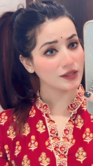 Aanchal Dhiman Instagram - ओही गल्ल होई 😔

#foryou #foryoupage #support #queen #viral #treand #trending #trend #instamood #insta #instagood #instagram #song #songs