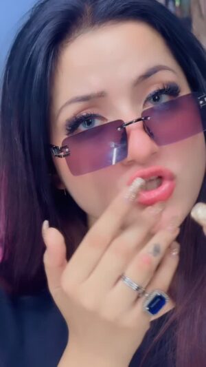 Aanchal Dhiman Instagram - Are jaaaa re 😂

#foryou #foryoupage #like #like4like #support #supportlocal #liketime #queen #viral #viralvideo #video #boy #boys #best #trend #reel