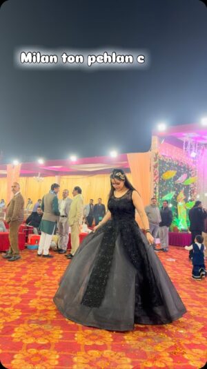 Aanchal Dhiman Instagram - Just friend hai meri🫵🏻😂
(Sacchi ghatna pr adharit ye video) 

#jhoota #layar #foryou #foryoü #like4like #like #foryoupage #queen #viral #viralvideo #videogames #video #insta #instapic #instamood #instamusic #like4like #liketime #friend