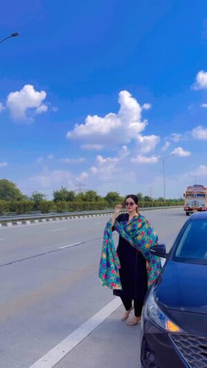 Aanchal Dhiman Instagram - 🔥

#foryou #foryoupage #queen #viral #like4like #like #queen #insta #instamood #instagram #good #suit #suits #black #fire #staysafe