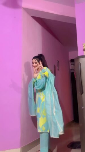 Aanchal Dhiman Instagram - आँखों👀 से तो मैं रोज़ मारती हूँ🤭

#foryou #foryoupage #fyp #like #like4like #support #insta #instamood #instagram #instafashion #instalike #mood #dance #haryana #haryanvi #song #songs #vibes #vibe