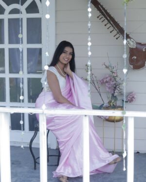 Aarohi Rawat Instagram - 🌸😌jab tum chaho paas aate ho♥️
.
#photography #photographer #instagram #instagood #insta #instalike #bollywood #trend #trending #viralvideos #viral #photoshoot