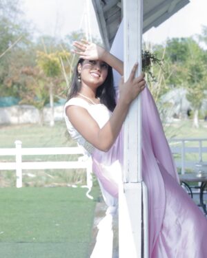 Aarohi Rawat Instagram - 🌸😌jab tum chaho paas aate ho♥️
.
#photography #photographer #instagram #instagood #insta #instalike #bollywood #trend #trending #viralvideos #viral #photoshoot