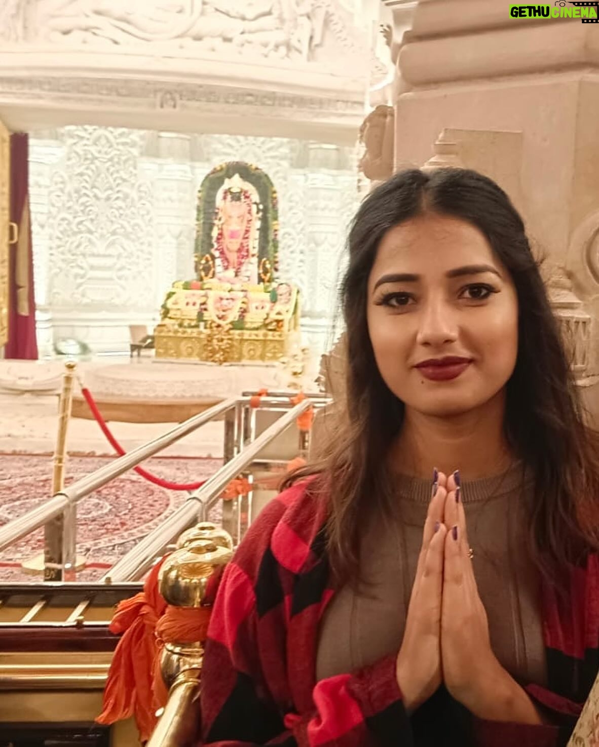 Aarohi Rawat - 25K Likes - आज सब बोलो जय श्री राम🙏🏻😌
