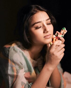Aarohi Rawat Instagram - 🦚🙏🏻
