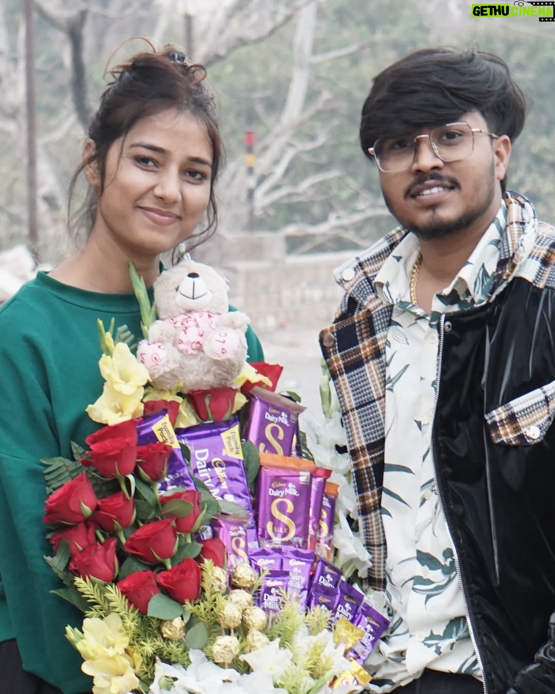 Aarohi Rawat - 15.3K Likes - Thank you so much for this lovely 🥰 bouquet 💐🥰♥️
