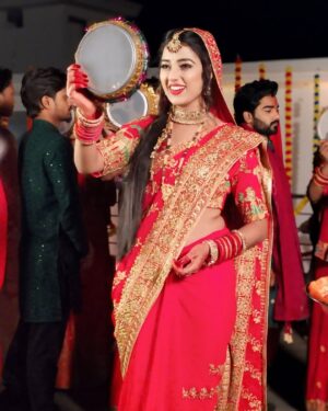 Aarohi Rawat Instagram - Shooting time #karwachauth #karwachauthspecial #love