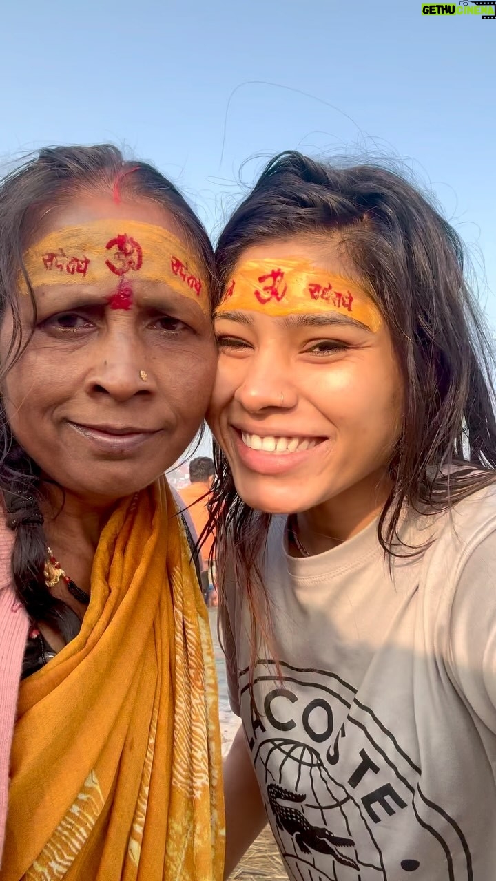 Aarti Sahu - 65K Likes - मम्मी के साथ १५५ साल में आने बाले महाकुंभ में डुबकी लगाई🥹🙏🚩 @itsaartisahu 

#reels #mahakumbh #maa #smile #trending