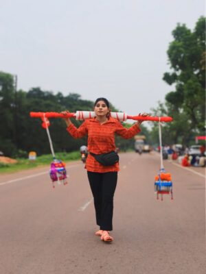 Aarti Sahu Instagram - 80km छतरपुर से जटाशंकरधाम 🙏जीवन की पहली कावड़ यात्रा 🚩🔱 @itsaartisahu #itsaartisahu