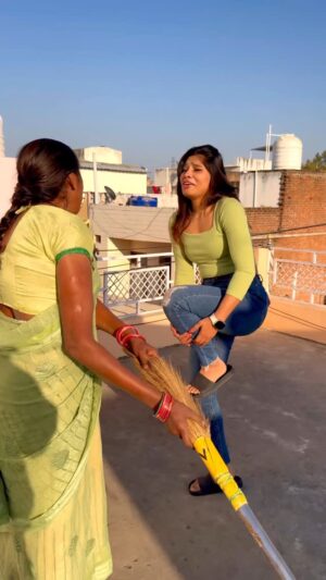 Aarti Sahu Instagram - साढ़े 2 पर फिरसे कुटी🥺😂 @itsaartisahu
#comedy #reels