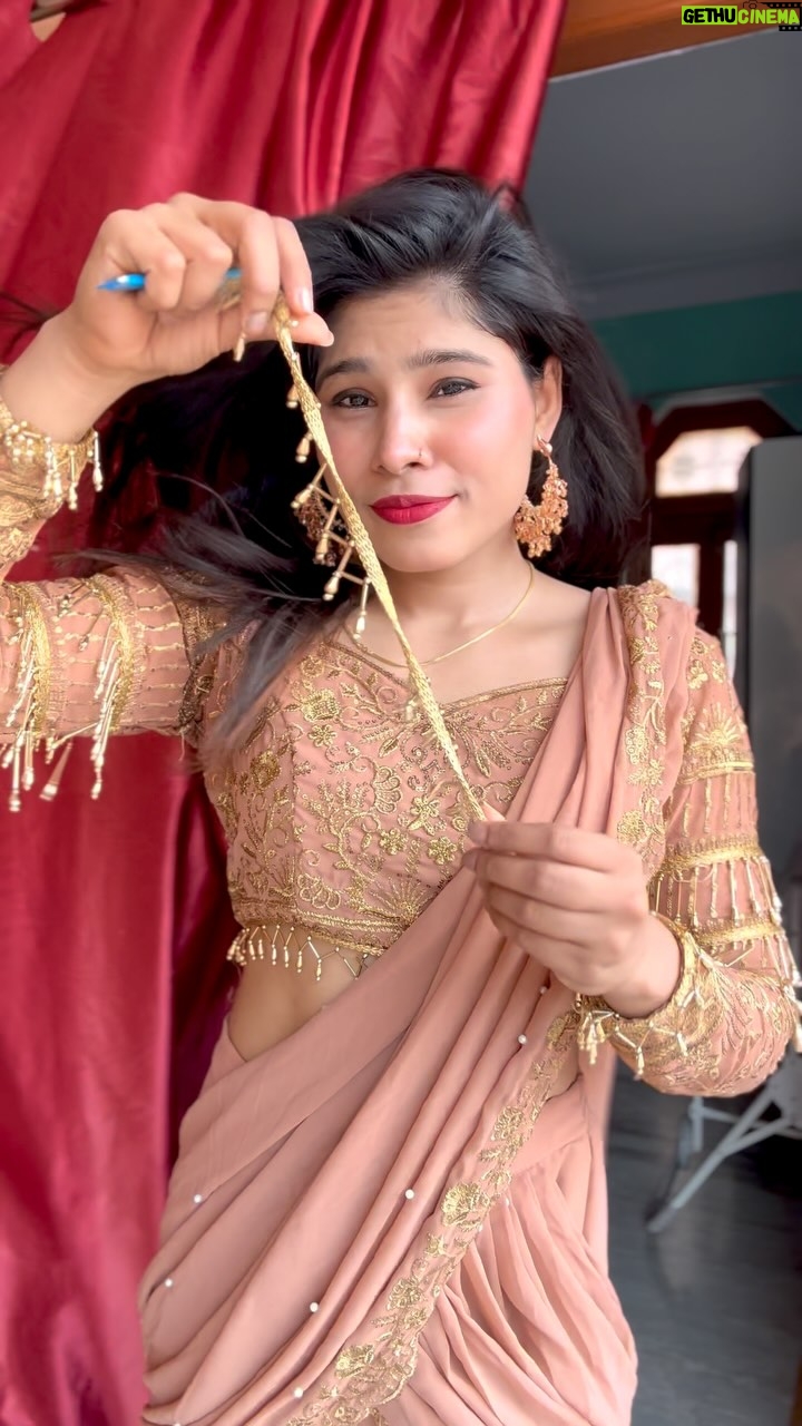 Aarti Sahu - 111.7K Likes - बिंदी from सारी का मोती 🫰🏻💠✨ @itsaartisahu 

#trendingreels #diy #bindi #foryou #explore #smile #indian