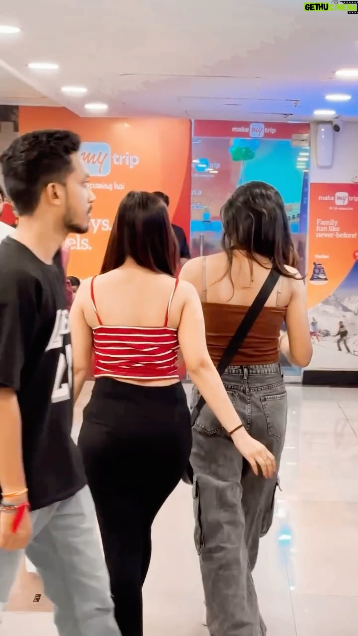 Aarti Sahu - 122.7K Likes - Public Reaction 🔥