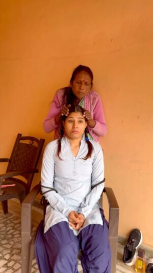 Aarti Sahu Instagram - स्कूल में fashion 🥺 @itsaartisahu
#Comedy #school #fashion #maa #reels #trending #foryou