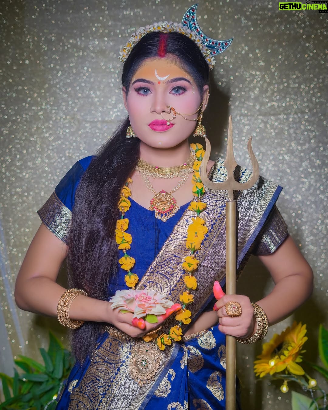 Aarti Sahu - 127.6K Likes - नवरात्री माता रानी 9 स्वरूप 🙏🔱✨🪷 @itsaartisahu 

💄 @rubysharmamakeovers13 
🎨 @work_by_vortex 

#jaimatadi #durga #navratri