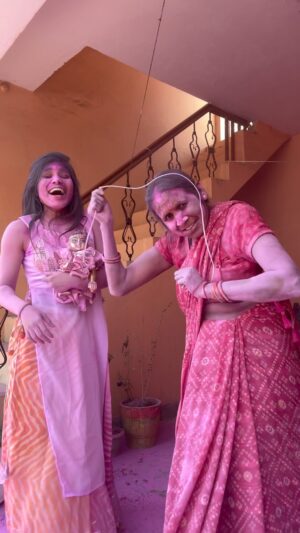 Aarti Sahu Instagram - मोरे कृष्ण कन्हैया जागो 😍🦚🙏♥️ @itsaartisahu