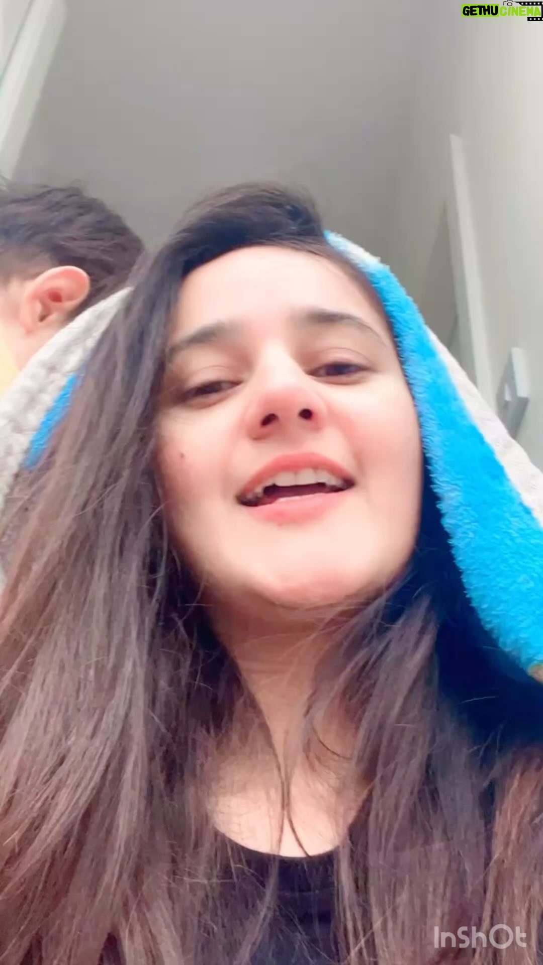 Aarti Singh - 69.2K Likes - 😂😂 Achha hai tu  #love