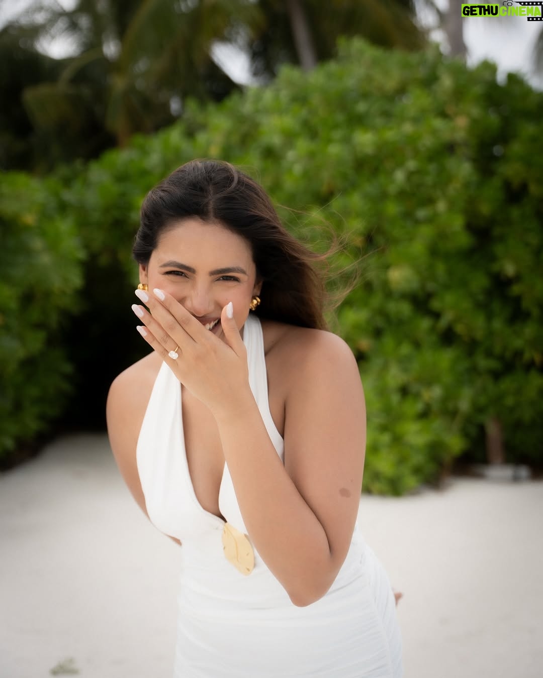 Aashna Hegde - 371.8K Likes - I cannot tell you how happy I am just thinking about the fact that THIS is only the beginning to our life together 🤍 

13.05.2025 ✨