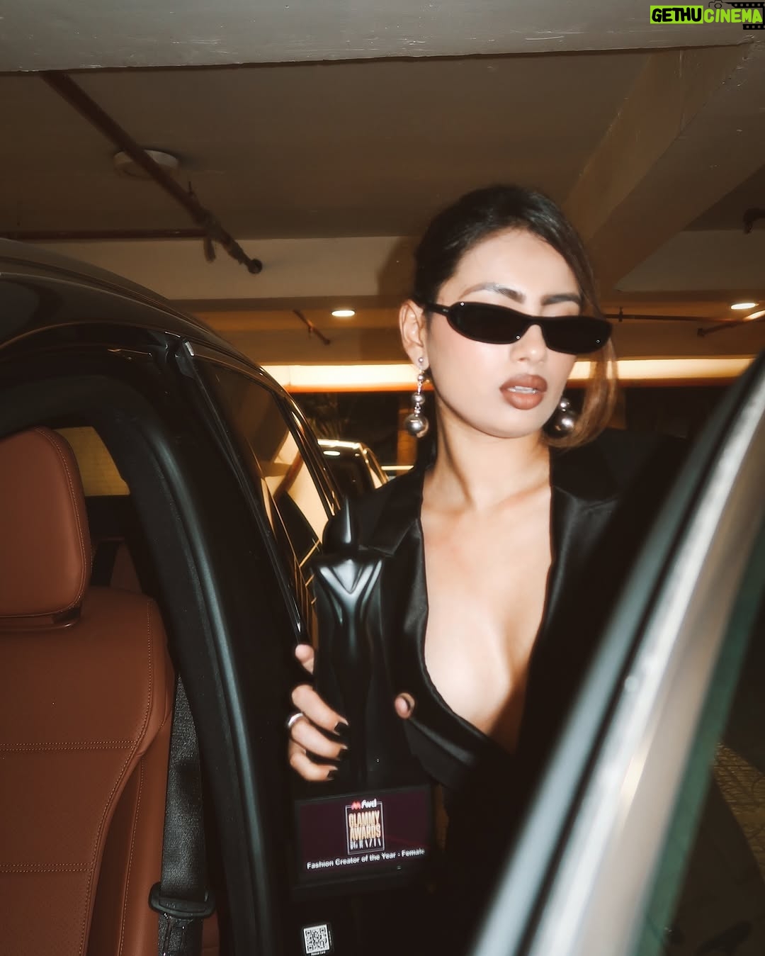 Aashna Hegde - 70.3K Likes - FASHION CREATOR OF THE YEAR ♠️

thankyou so much @myntra @graziaindia & the jury!! 🏆
& a BIG thankyou to ALL OF YOU🥹

styled by @robertson_lyngdoh_ we turned it around!!! YESS!
tuxedo gown @tweed.and.twine
bag & sunnies @ysl 
jewellery @simranchhabrajewels @ascend.rohank @ishhaara