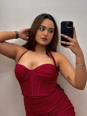 Aastha Sarkar Instagram - Curves, confidence and a little chaos❤️🔥
Outfit- @drip_theory.co