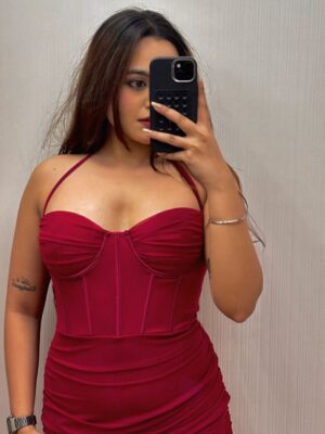Aastha Sarkar Instagram - Curves, confidence and a little chaos❤️🔥
Outfit- @drip_theory.co