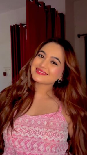 Aastha Sarkar Instagram - Ek Ajnabee Haseena se💗