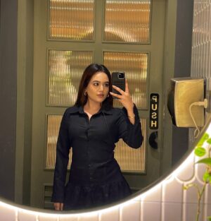 Aastha Sarkar Instagram - Beauty with a dark twist🖤