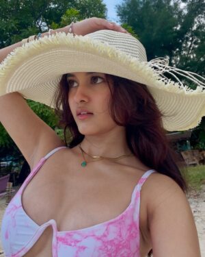 Aayushi Verma Instagram - 🏝️🌸🐚💕