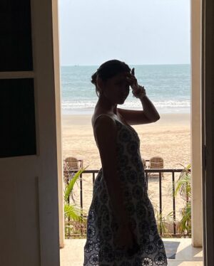 Aayushi Verma Instagram - Latelyyy🌊🐚🧜♀️🏝️🌸