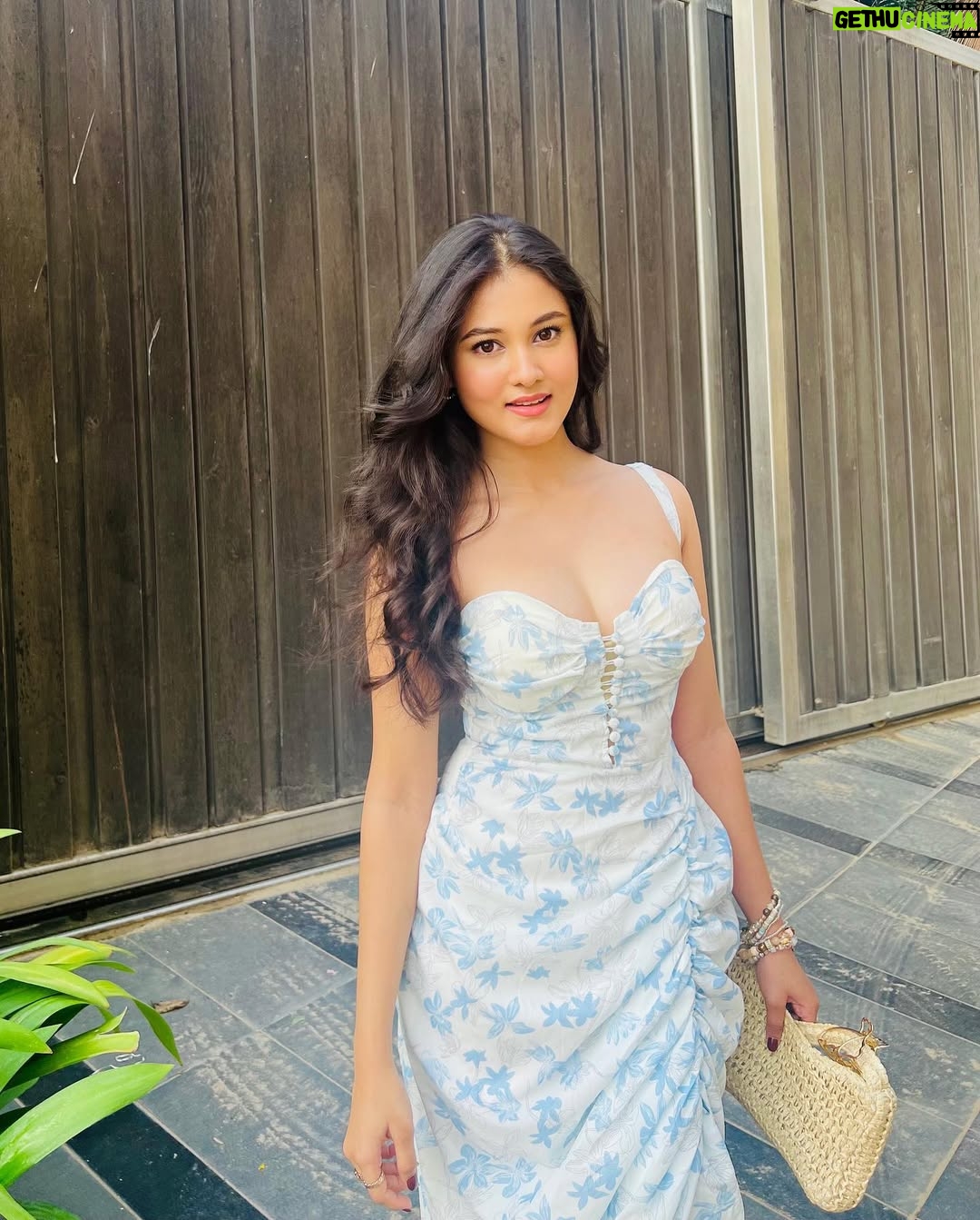 Aayushi Verma - 275.5K Likes - I guess I was meant to be yours🕊️