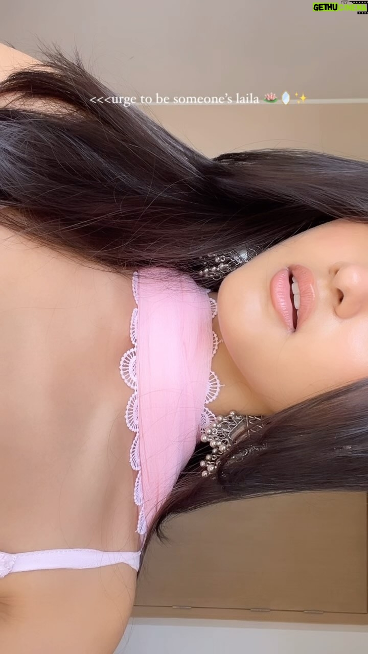 Aayushi Verma - 310.7K Likes - majnu!?