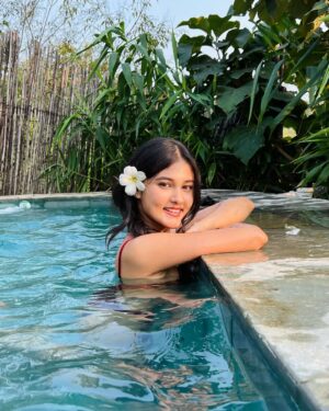Aayushi Verma Instagram - my camera roll never sleeps 🌾🌸🌊🍃✨
.
📍- @project_karjat