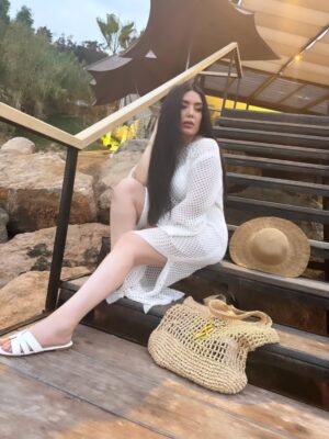 Abeer Sabry Instagram - بدايه اي تغيير هي معرفه قيمه ذاتك🫶 🏞🌞 #abeer_sabry #ماشاء_الله #بيروت