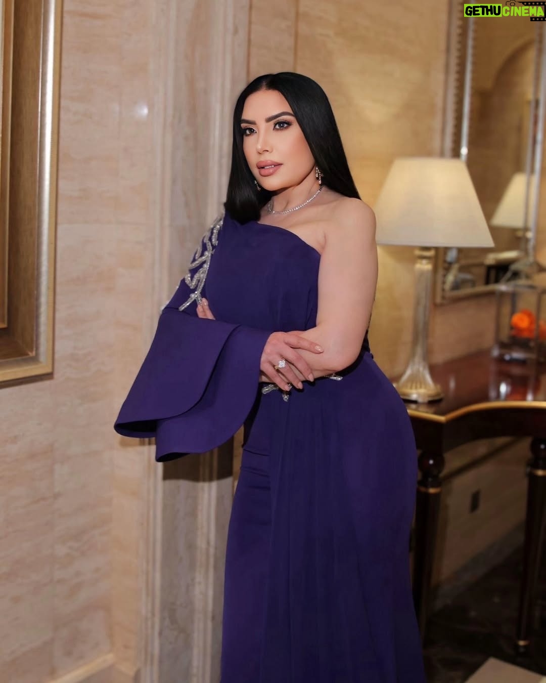 Abeer Sabry - 23.4K Likes - شكرا شبكه ابوظبي للاعلام علي حفلها المميز ..شكرا تلفزيون ابوظبي علي الاستقبال الجميل 💜  @abudhabitv  @abudhabimedia @libeirutcouture  photographer @muhammadesign #abeer_sabry ماشاء_الله#عبير_صبري #ماشاء_الله @saphircouture
