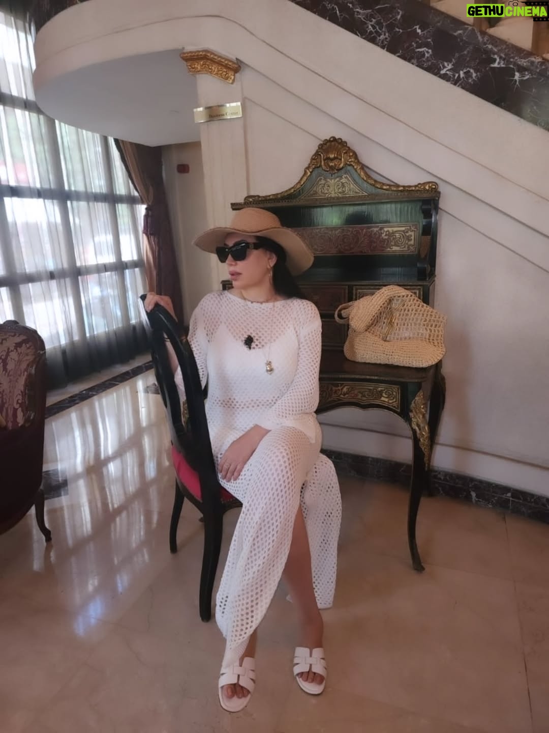 Abeer Sabry - 26K Likes - بدايه اي تغيير هي معرفه قيمه ذاتك🫶 🏞🌞 #abeer_sabry #ماشاء_الله #بيروت