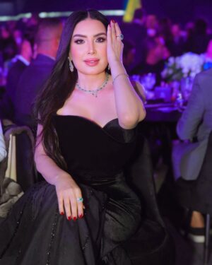 Abeer Sabry Instagram - 🍒🍰💄 #abeer_sabry #ماشاء_الله #عبير_صبري