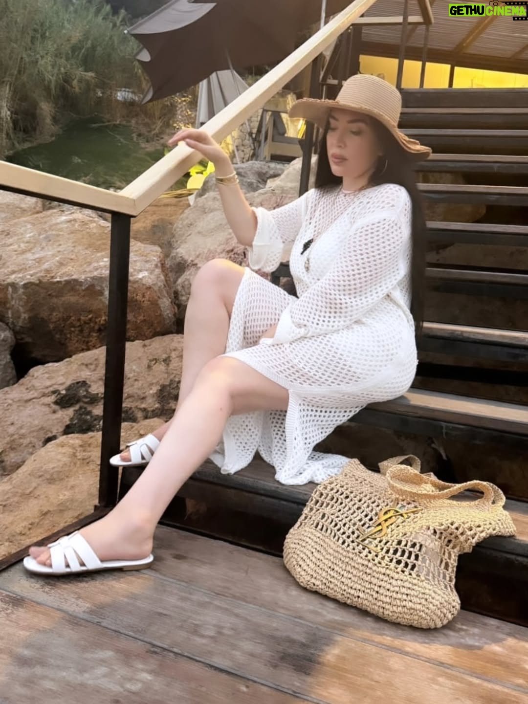 Abeer Sabry - 26K Likes - بدايه اي تغيير هي معرفه قيمه ذاتك🫶 🏞🌞 #abeer_sabry #ماشاء_الله #بيروت