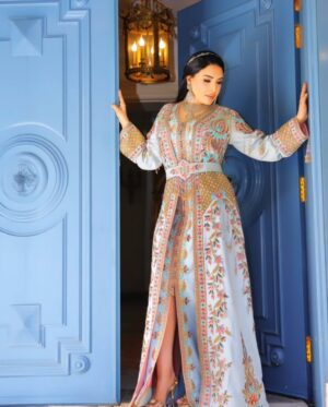 Abeer Sabry Instagram - يسعد ربي هالطله 🩵🦒🦋 kaftan @reemaljesmi #abeer_sabry #ماشاء_الله #عبير_صبري