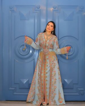Abeer Sabry Instagram - يسعد ربي هالطله 🩵🦒🦋 kaftan @reemaljesmi #abeer_sabry #ماشاء_الله #عبير_صبري