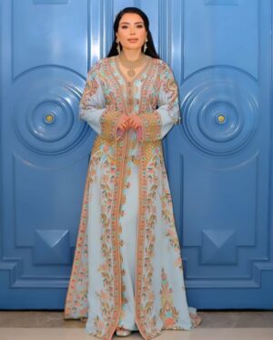 Abeer Sabry Instagram - يسعد ربي هالطله 🩵🦒🦋 kaftan @reemaljesmi #abeer_sabry #ماشاء_الله #عبير_صبري