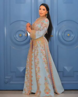 Abeer Sabry Instagram - يسعد ربي هالطله 🩵🦒🦋 kaftan @reemaljesmi #abeer_sabry #ماشاء_الله #عبير_صبري