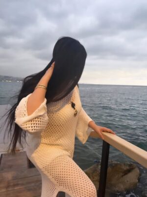 Abeer Sabry Instagram - بدايه اي تغيير هي معرفه قيمه ذاتك🫶 🏞🌞 #abeer_sabry #ماشاء_الله #بيروت